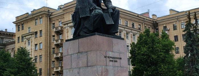 Памятник Чернышевскому is one of Афоризмы 2.