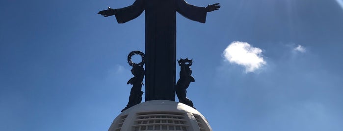 Cerro del Cubilete is one of Guanajuato.