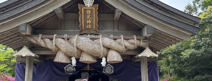 Hakuto Shrine is one of 東方元ネタ.