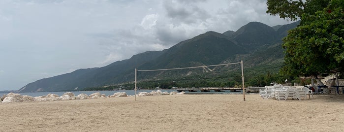 Wahoo Bay Beach is one of Haitian Rest.