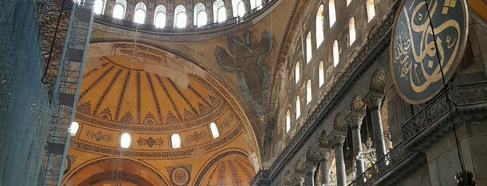 Hagia Sophia is one of Orte, die CanBeyaz gefallen.