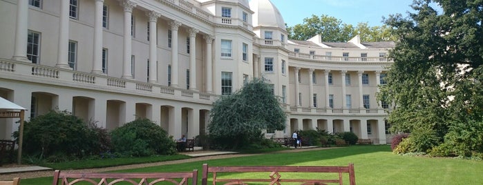 The Front Lawn is one of London Business School's campus.