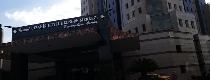 Grand Cevahir Otel Kongre Ana Salonu is one of 🅰li 🅰sl🅰n'ın Beğendiği Mekanlar.