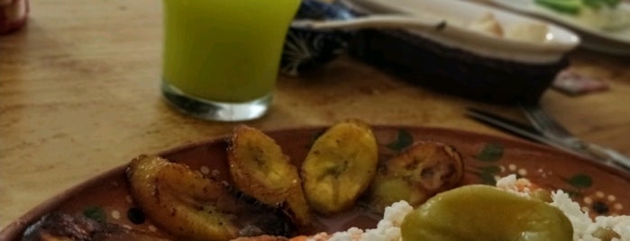 maíz, canela y cilantro is one of Saúl: сохраненные места.