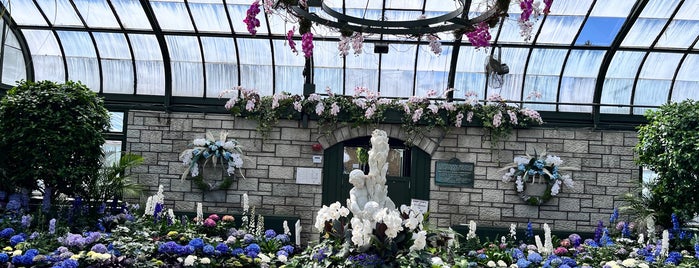 Niagara Parks Floral Showhouse is one of Oswego / Niagara Trip.