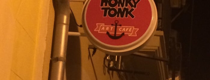 Honky Tonk is one of Tempat yang Disimpan Melissa.
