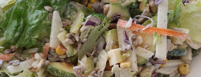 Salade is one of Lieux sauvegardés par Kimmie.