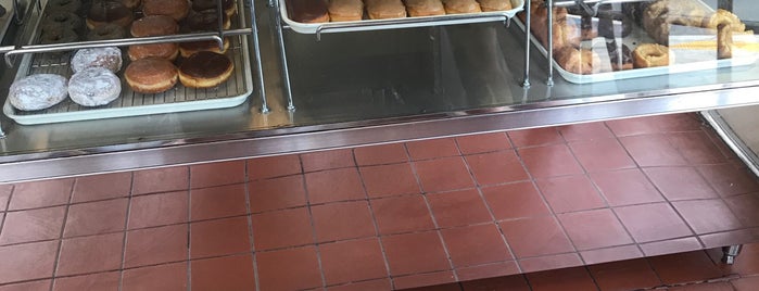 Broadway Donuts is one of L.A..