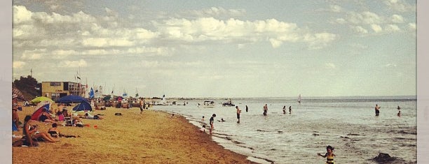 Parkdale Beach is one of Posti che sono piaciuti a TC Ayça.