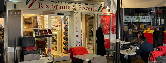 pizzeria oliveto is one of Метцинген.