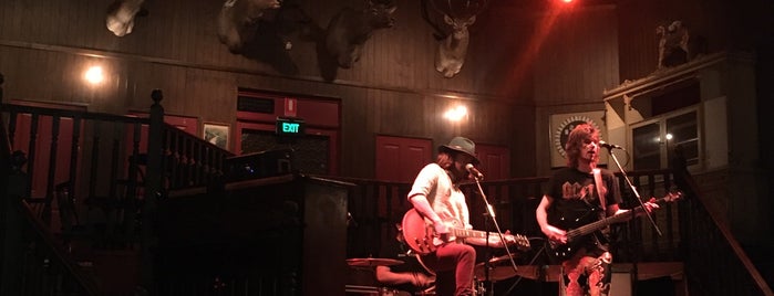 Lefty's Old Time Music Hall is one of Weekends.