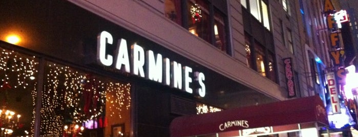 Carmine’s Italian Restaurant is one of TODO New York City.