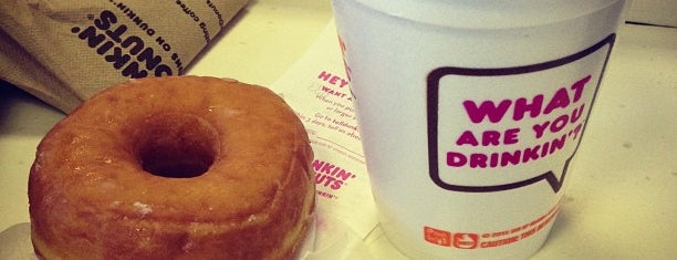 Dunkin Donuts is one of Vasily S.さんのお気に入りスポット.