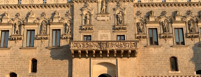 Castello Corigliano d'Otranto is one of Lugares que quiro visitar.