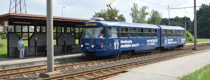 Nová huť hlavní brána (tram) is one of Tramvajové zastávky v Ostravě.