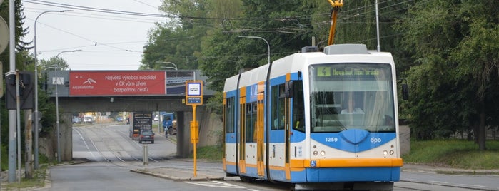 Nová huť učiliště (tram, bus) is one of Tramvajové zastávky v Ostravě.