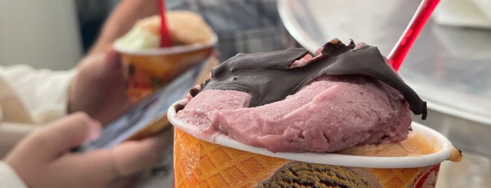 Cami Altı Dondurmacısı is one of yaz tatili.