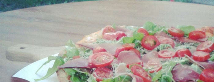 Pizza pod 3 is one of Kielce.