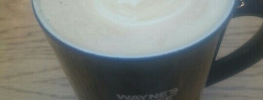 Wayne's Coffee is one of Locais curtidos por Станислав.