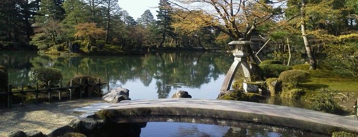 Nijibashi (Rainbow Bridge) is one of 兼六園(Kenroku-en Garden).
