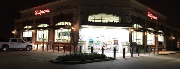 Walgreens is one of Juliaさんのお気に入りスポット.
