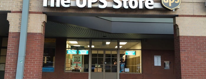 The UPS Store is one of Chester'in Beğendiği Mekanlar.