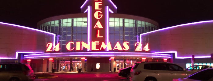 Regal Hollywood @ North I-85 is one of Movie Theaters.