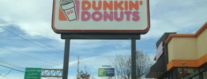 Dunkin' is one of Johnさんのお気に入りスポット.