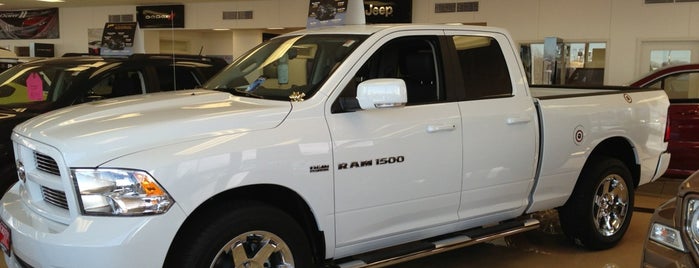 Griffin's Hub Chrysler Jeep Dodge Ram is one of Lugares favoritos de Louise M.