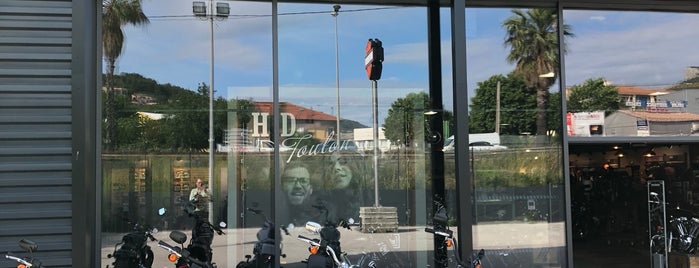 Harley-Davidson is one of Tempat yang Disukai Benoit.