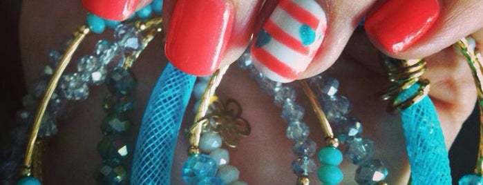 Trendy Nails is one of Locais curtidos por Alethia.