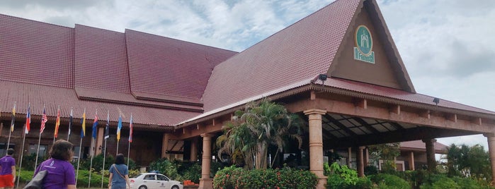 Golfer Terrace Clubhouse is one of A Famosa area.