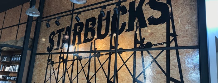Starbucks is one of Orte, die L😎 gefallen.