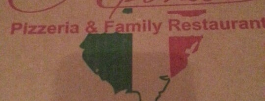 Aponte's Pizzeria & Family Restaurant is one of Posti che sono piaciuti a jiresell.