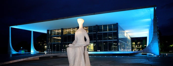 Supremo Tribunal Federal (STF) is one of Brasília - lugares para levar turistas.