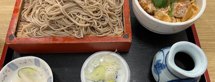 丸三そば is one of Asian Food(Neighborhood Finds)/SOBA.
