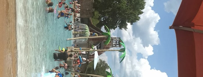 White Water Bay is one of Must-go theme parks.