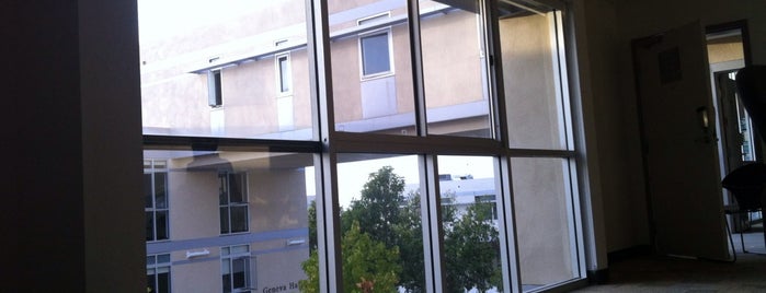 Eleanor Roosevelt College Horizon Lab is one of Study Spots @ UCSD.