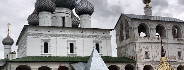 Воскресенский мужской монастырь is one of Tempat yang Disukai Павел.