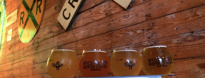 Whistle Hop Brewing Company is one of Lugares favoritos de Nate.