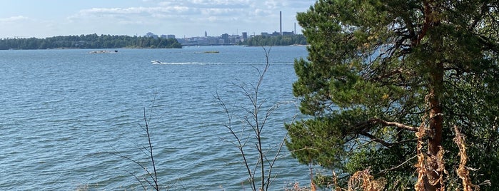 Kruunuvuoren huvila-alue is one of Helsinki.