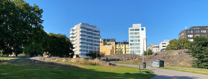 Ilolanpuisto is one of Helsingin puistot.