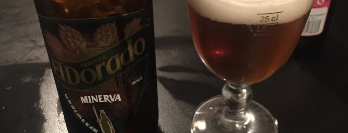 La internacional by The Beer Company is one of Locais salvos de Cynthia.