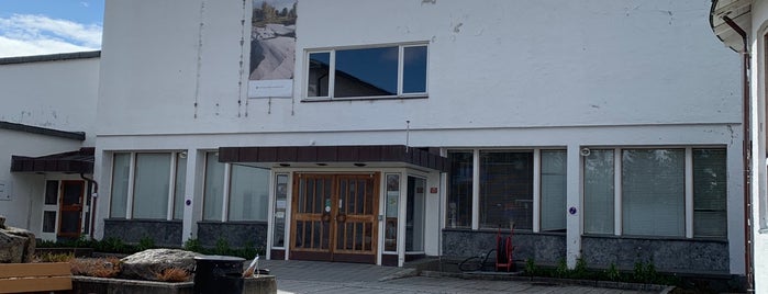 Tromsø Museum is one of MLTMSLMZ'ın Kaydettiği Mekanlar.