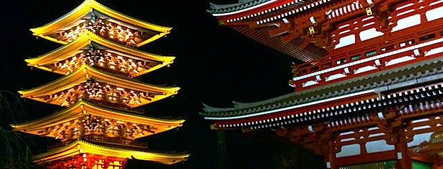 Templo Sensō-ji is one of Off to Japan ^_^.