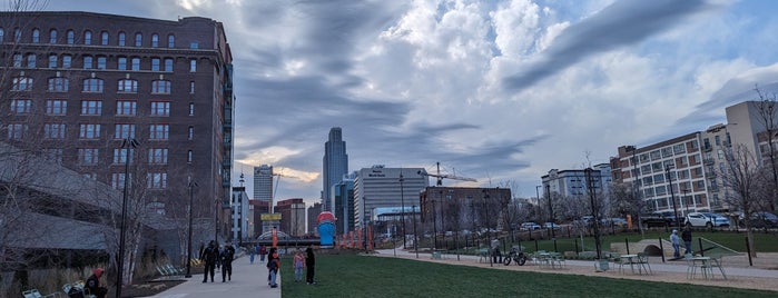 Heartland of America Park is one of สถานที่ที่ Dan ถูกใจ.