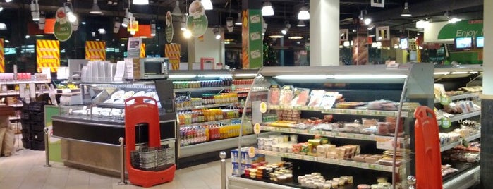 SPAR is one of Éannaさんのお気に入りスポット.