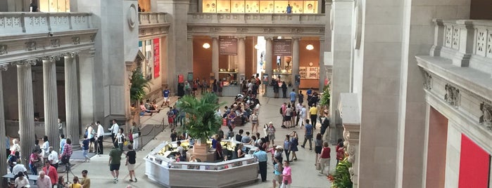 The Metropolitan Museum of Art is one of #BabysFirstTime: NYC Edition.
