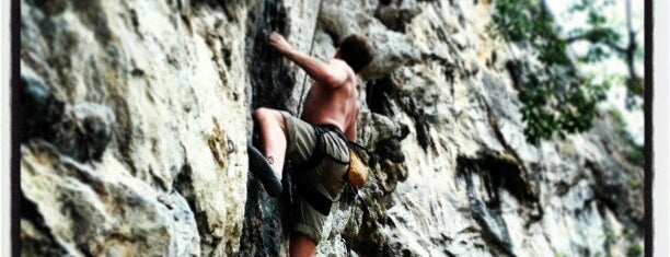 Heart Wall - Crazy Horse Buttress is one of Desmond : понравившиеся места.