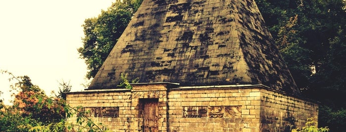 Pyramide im Neuen Garten is one of Pictoresque Potsdam.